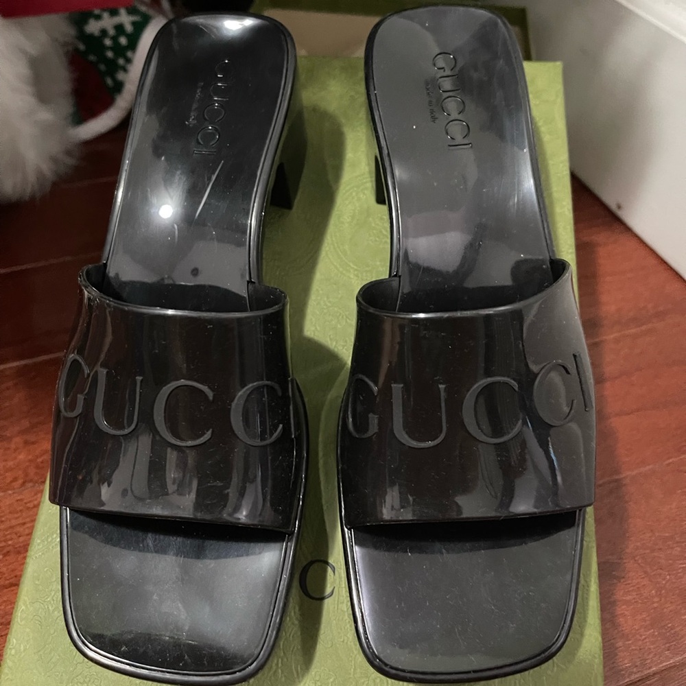 Authentic Gucci platform. Only wore once. Selling due to my heal spur.